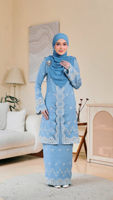 Kebaya Ainura